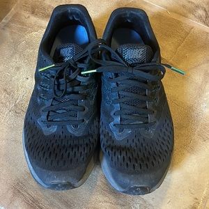 Nike Zoom Winflo 4 Tennis Shoes